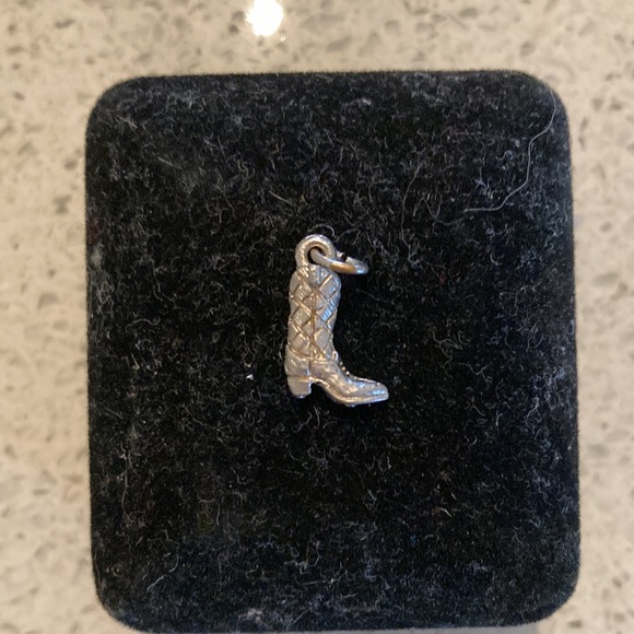 🌻3 for $20🌻 Cowboy Boot Necklace Pendant - Picture 2 of 4